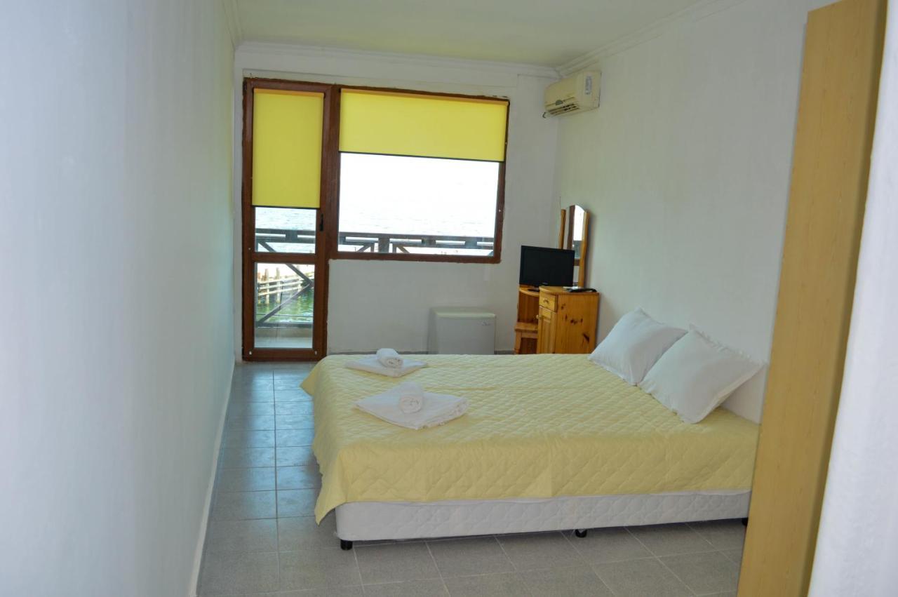 Hotel Romantika Varna Buitenkant foto