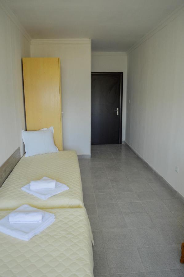Hotel Romantika Varna Buitenkant foto