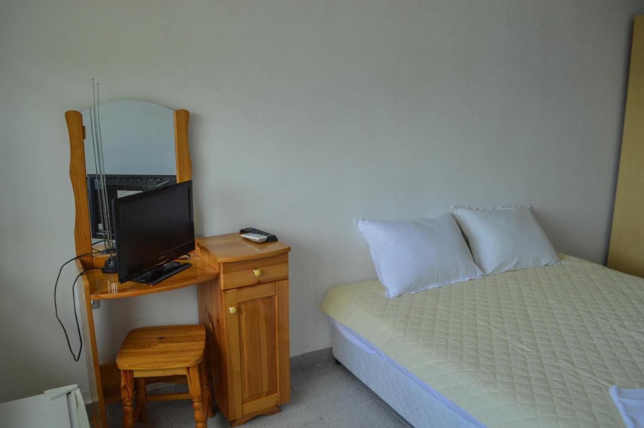 Hotel Romantika Varna Buitenkant foto