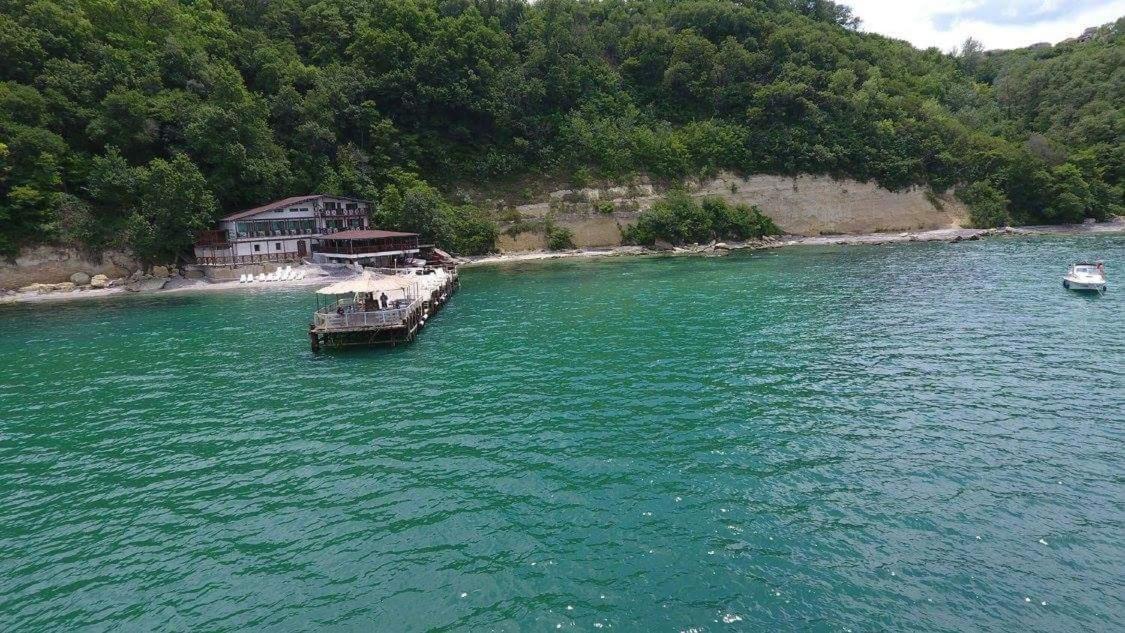 Hotel Romantika Varna Buitenkant foto