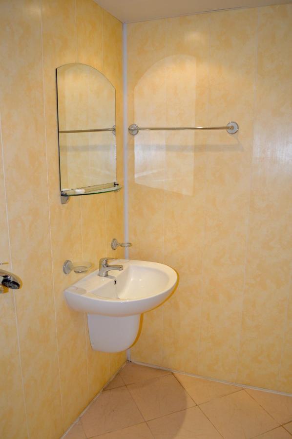Hotel Romantika Varna Buitenkant foto