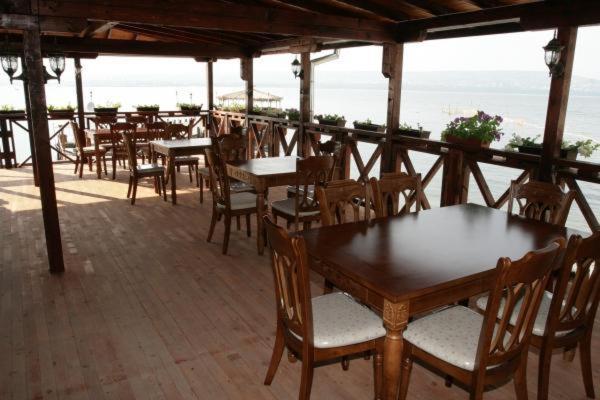 Hotel Romantika Varna Buitenkant foto